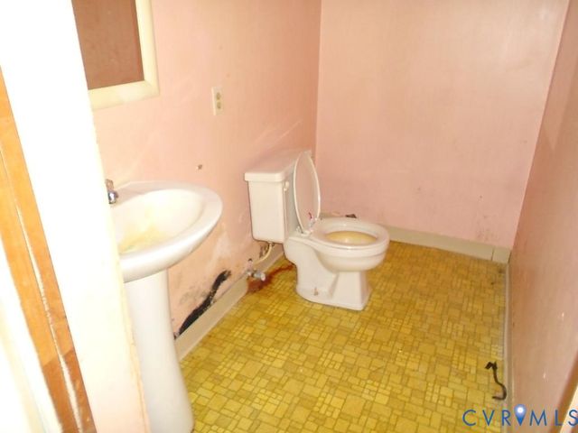 16203 W Patrick Henry Rd, Montpelier, VA 23192
