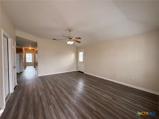 108 Castellon Court B, Killeen, TX 76542