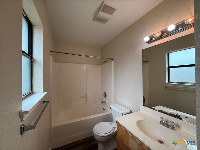 108 Castellon Court B, Killeen, TX 76542