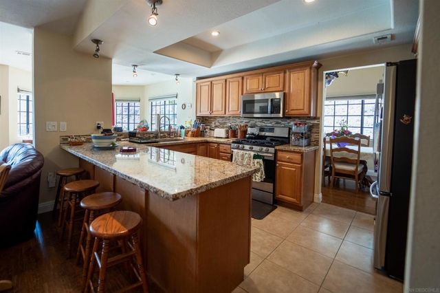 630 Myra Ave, Chula Vista, CA 91910