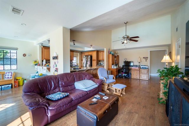 630 Myra Ave, Chula Vista, CA 91910