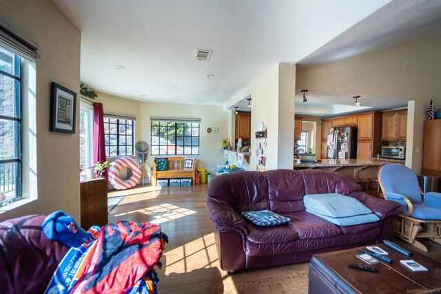 630 Myra Ave, Chula Vista, CA 91910