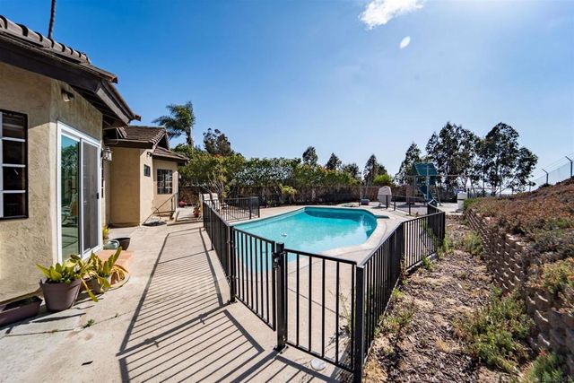 630 Myra Ave, Chula Vista, CA 91910