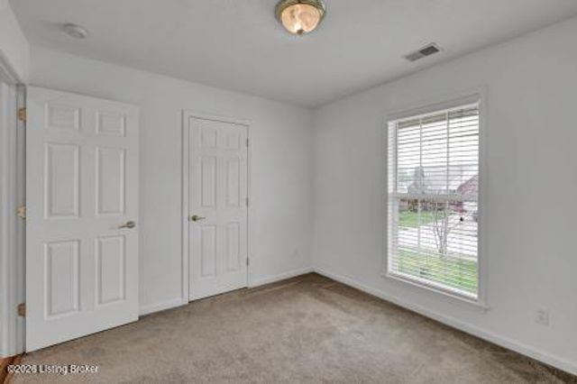 72 Lone Oak Dr, Eminence, KY 40019