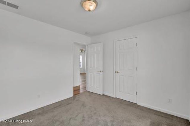 72 Lone Oak Dr, Eminence, KY 40019