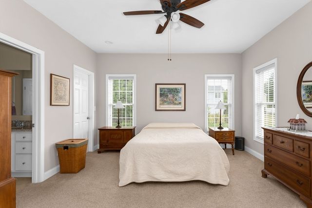 4 Candlelight Ln, Bellingham, MA 02019