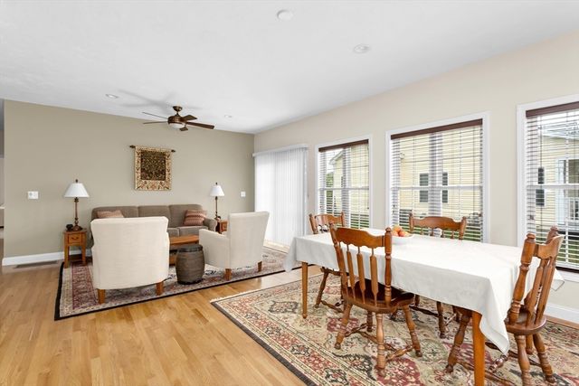 4 Candlelight Ln, Bellingham, MA 02019