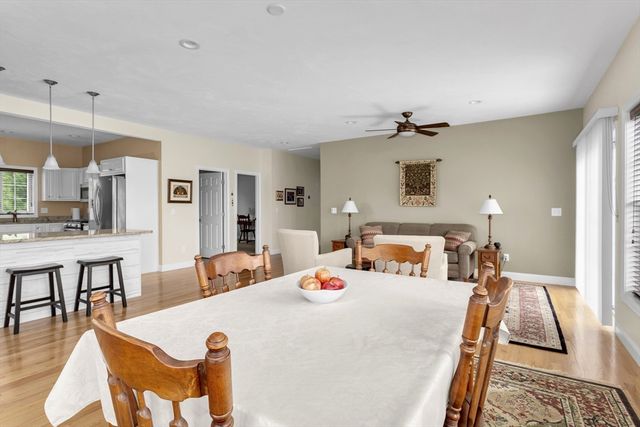 4 Candlelight Ln, Bellingham, MA 02019