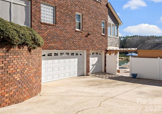 4470 Power Drive, Sherrills Ford, NC 28673