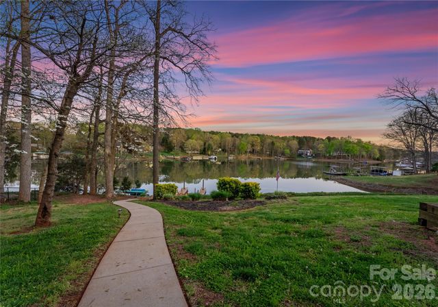 4470 Power Drive, Sherrills Ford, NC 28673