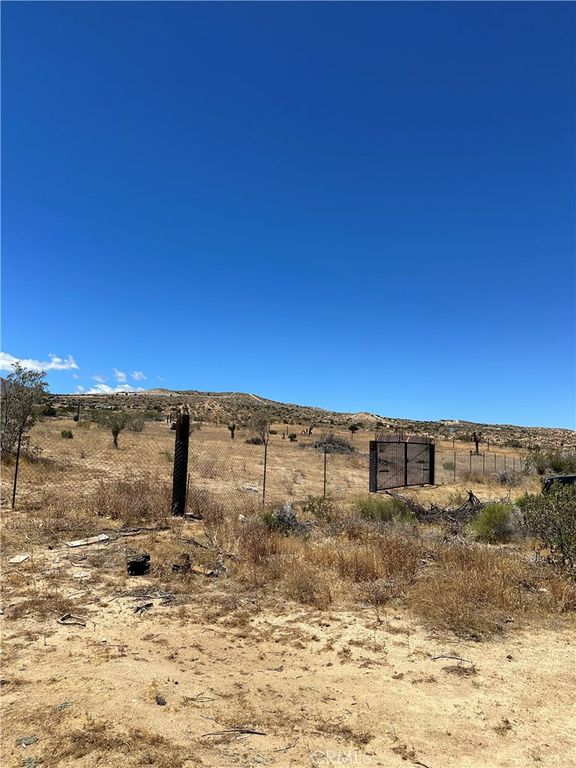 0 Cor Drt 125 Ste. D Avenue W, Pearblossom, CA 93550