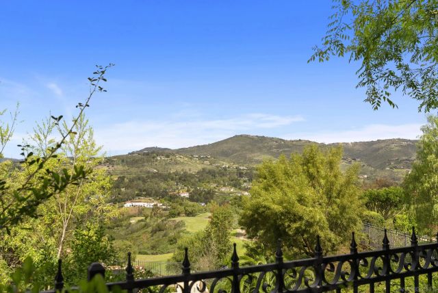 7628 Top O The Morning Way, San Diego, CA 92127