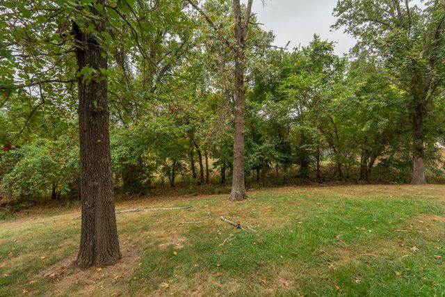 1137 South Gregg Road, Nixa, MO 65714