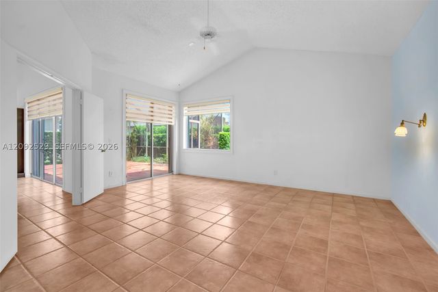1545 W Lacosta Dr W, Pembroke Pines, FL 33027