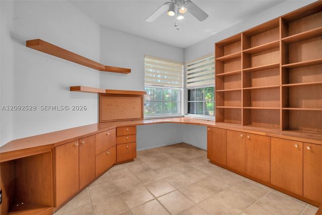 1545 W Lacosta Dr W, Pembroke Pines, FL 33027
