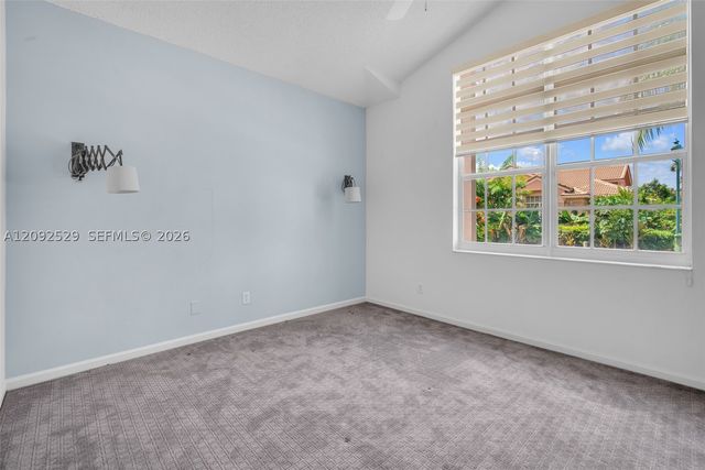 1545 W Lacosta Dr W, Pembroke Pines, FL 33027
