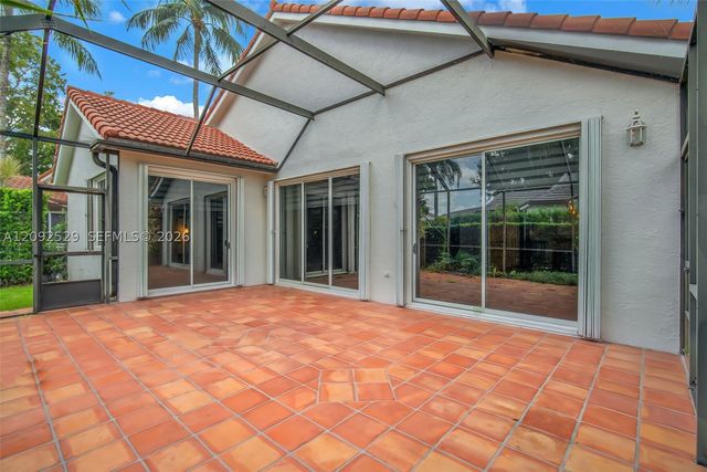 1545 W Lacosta Dr W, Pembroke Pines, FL 33027