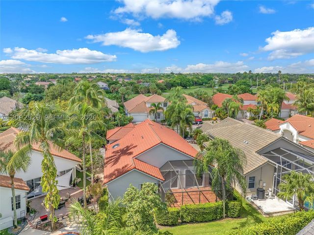 1545 W Lacosta Dr W, Pembroke Pines, FL 33027