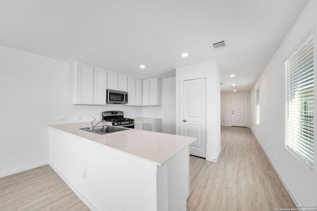 3707 Moon Hill Rd, Marion, TX 78124