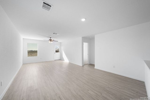 3707 Moon Hill Rd, Marion, TX 78124