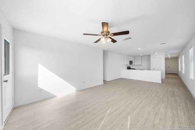 3707 Moon Hill Rd, Marion, TX 78124