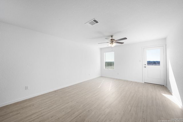 3707 Moon Hill Rd, Marion, TX 78124