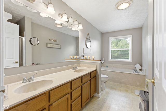 190 Springwood Drive, Avon, IN 46123