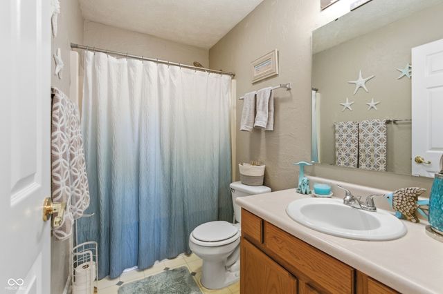 190 Springwood Drive, Avon, IN 46123