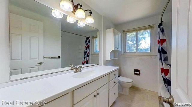 41744 Mae Wood Drive, Sterling Heights, MI 48313