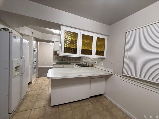 41744 Mae Wood Drive, Sterling Heights, MI 48313