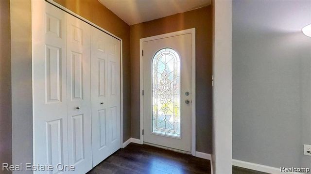 41744 Mae Wood Drive, Sterling Heights, MI 48313