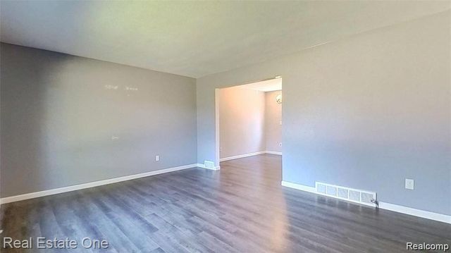 41744 Mae Wood Drive, Sterling Heights, MI 48313