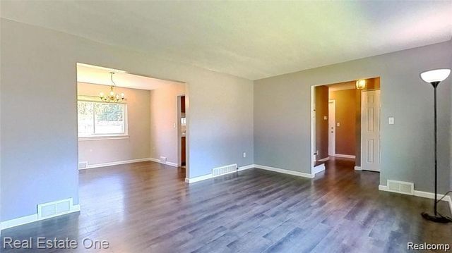 41744 Mae Wood Drive, Sterling Heights, MI 48313