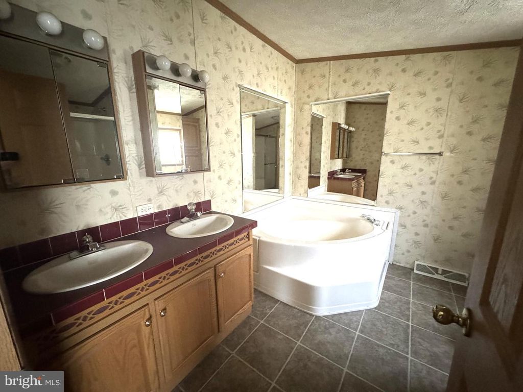 Image 12 of property listing at 18 MAPLE AVE, Granville, PA 17029