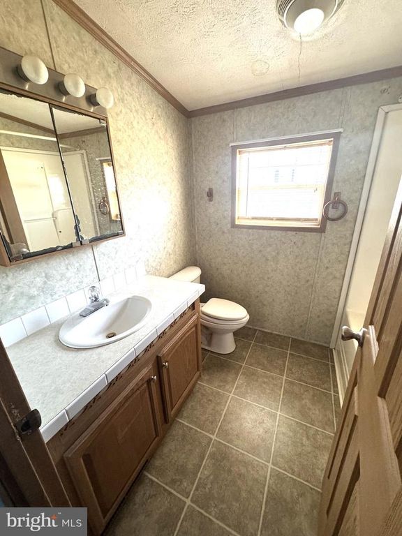 Image 9 of property listing at 18 MAPLE AVE, Granville, PA 17029