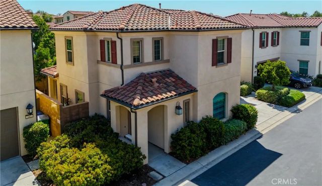 145 Yellow, Irvine, CA 92618