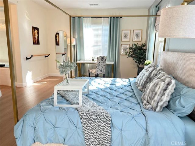 145 Yellow, Irvine, CA 92618