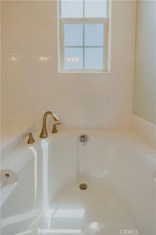 145 Yellow, Irvine, CA 92618