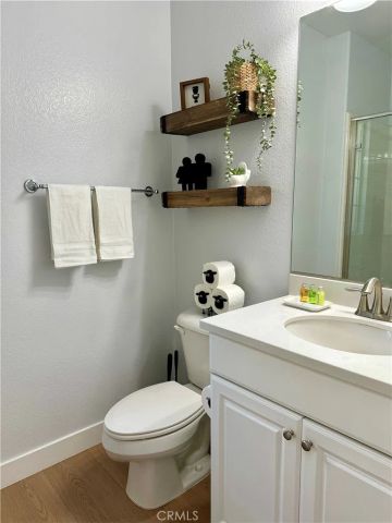 145 Yellow, Irvine, CA 92618