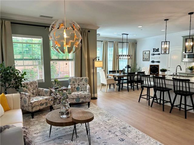 145 Yellow, Irvine, CA 92618