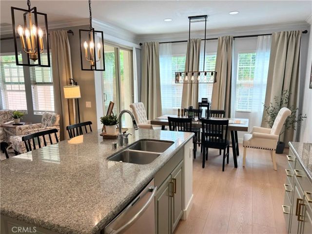 145 Yellow, Irvine, CA 92618