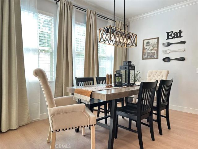 145 Yellow, Irvine, CA 92618