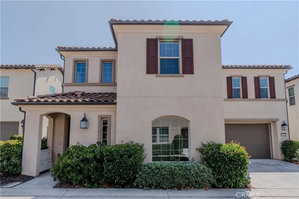 145 Yellow, Irvine, CA 92618