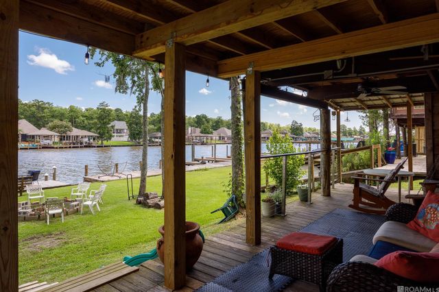 21054 Diversion Canal Rd, Maurepas, LA 70449