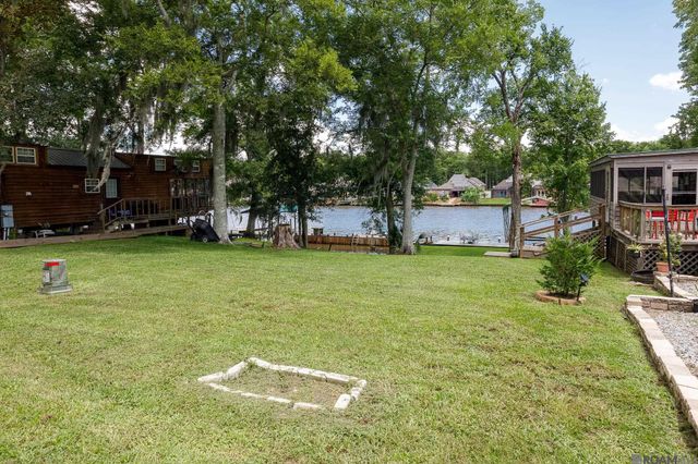 21054 Diversion Canal Rd, Maurepas, LA 70449