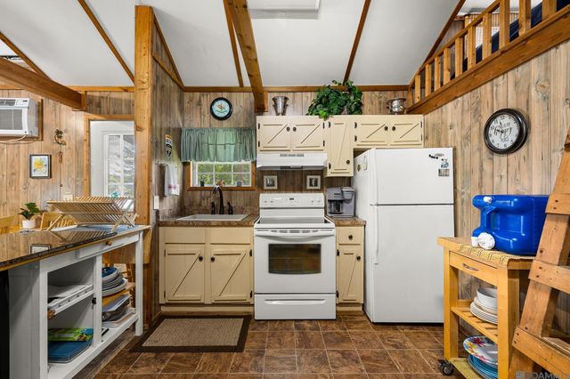 21054 Diversion Canal Rd, Maurepas, LA 70449