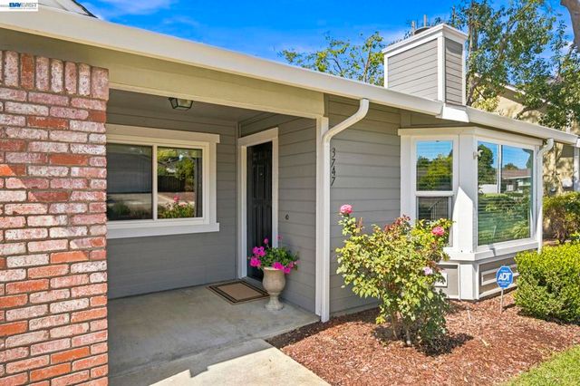 3747 Vineyard Ave, Pleasanton, CA 94566