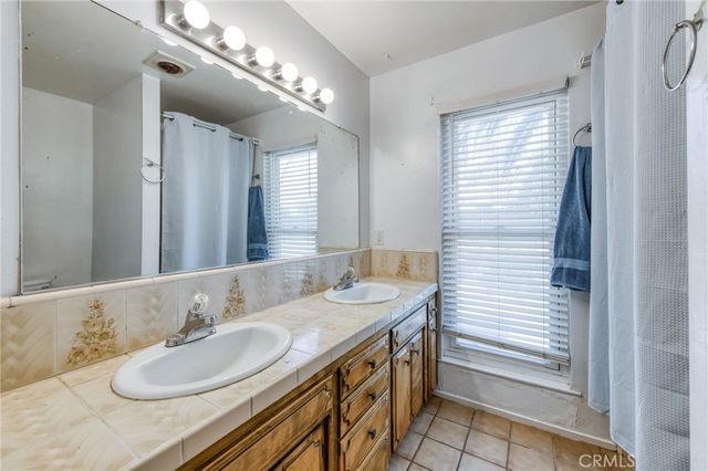 36837 Berkshire Drive, Madera, CA 93636