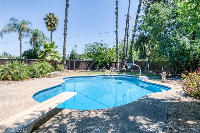 36837 Berkshire Drive, Madera, CA 93636