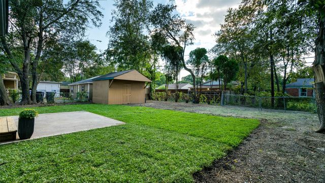 10523 Newcombe Drive, Dallas, TX 75228